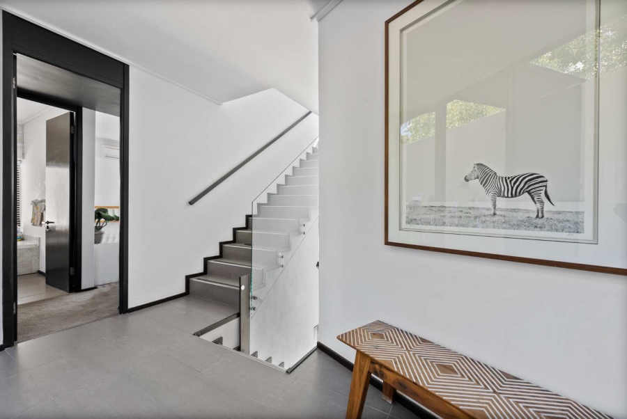 To Let 3 Bedroom Property for Rent in Bantry Bay Western Cape